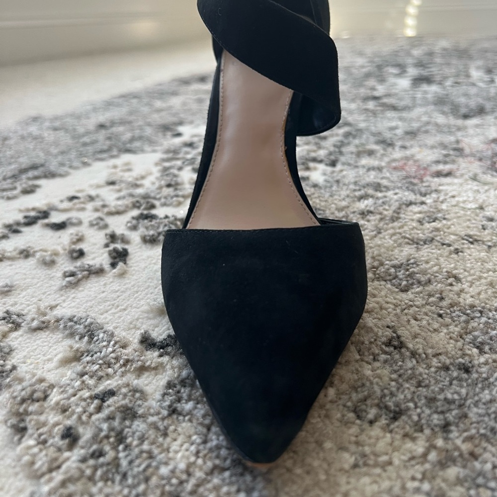 Vince Camuto Black suede cross strap pointed heels. - Picture 3 of 4